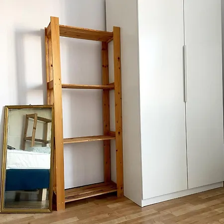 Apartment Lily - Ideal For Groups And Families Near Train Station